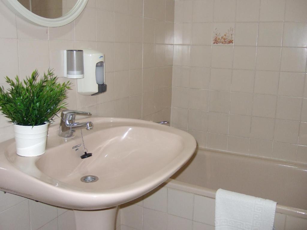 Hostal Juan De Austria II Aguadulce  Oda fotoğraf