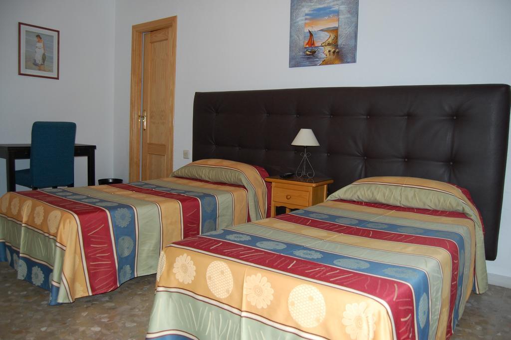Hostal Juan De Austria II Aguadulce  Oda fotoğraf