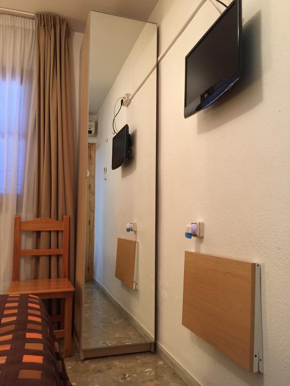 Hostal Juan De Austria II Aguadulce  Oda fotoğraf