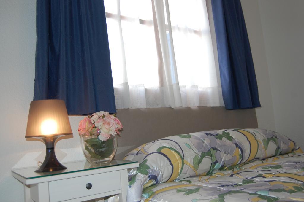 Hostal Juan De Austria II Aguadulce  Oda fotoğraf
