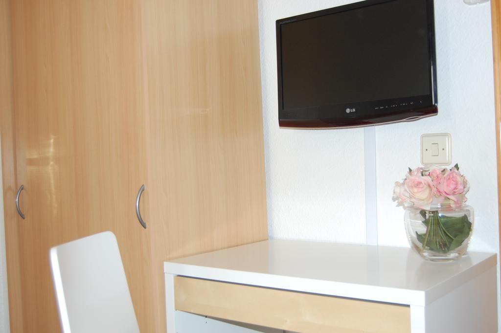 Hostal Juan De Austria II Aguadulce  Oda fotoğraf